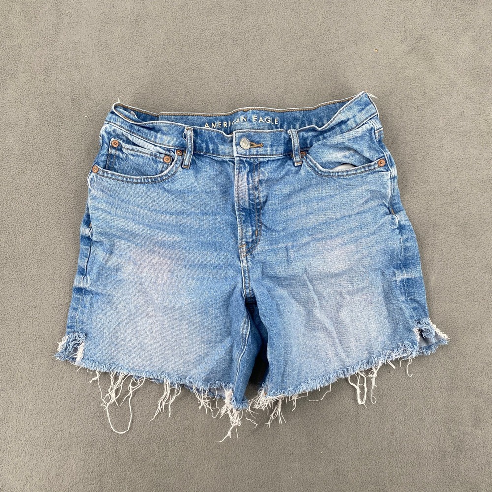 American Eagle Strigid High Rise Denim Shorts Light Wash Frayed Hem Size 6 Y2K